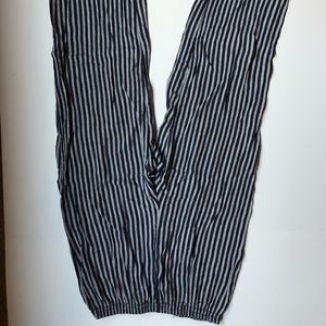 Blue striped flowy pant